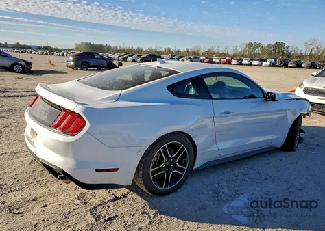 2022 Ford Mustang z USA, uszkodzony, nr VIN 1FA6P8TH8N5115032